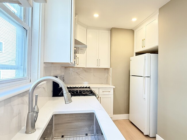 Building Photo - 21 High St