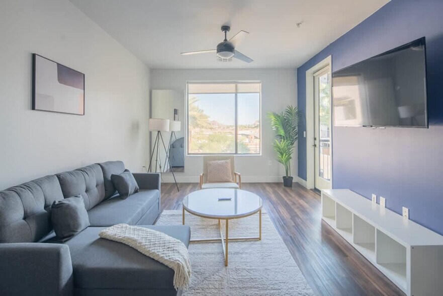 Building Photo - 701 W Rio Salado Pkwy