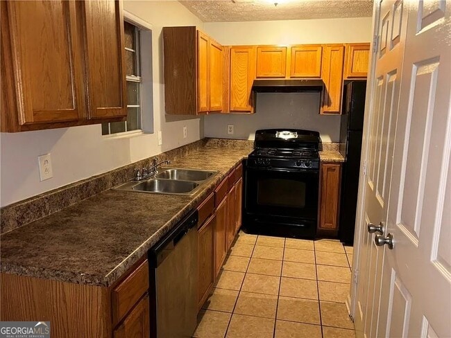 Primary Photo - 614 Waynes Ct SE