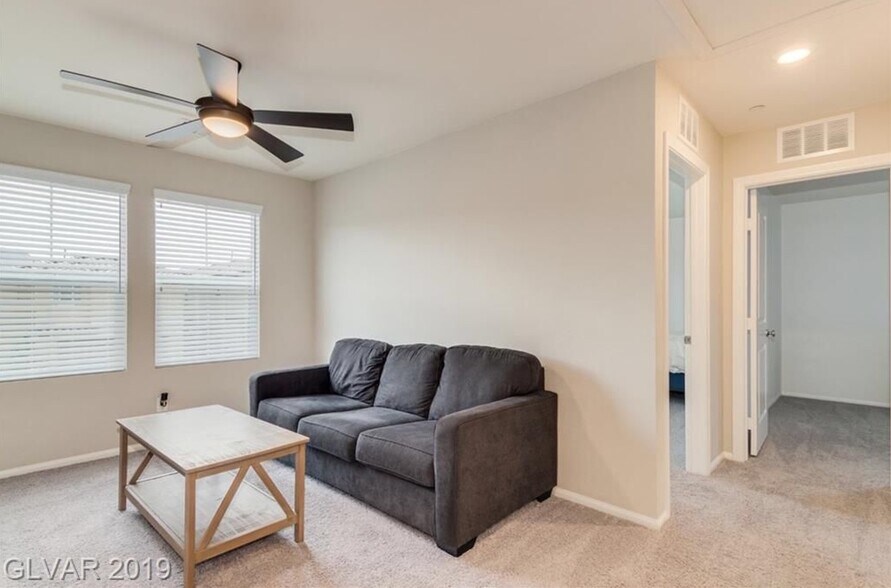 Building Photo - 2883 Cabrillo Terrace St