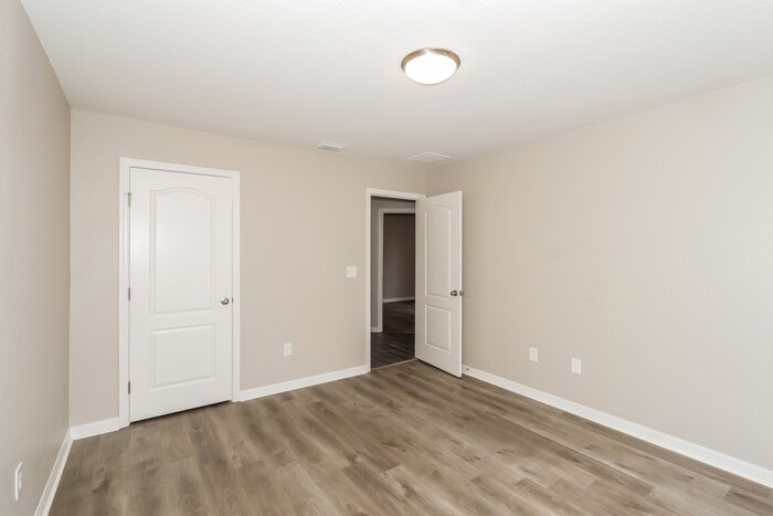 Building Photo - 8759 Fort Socrum Village Way