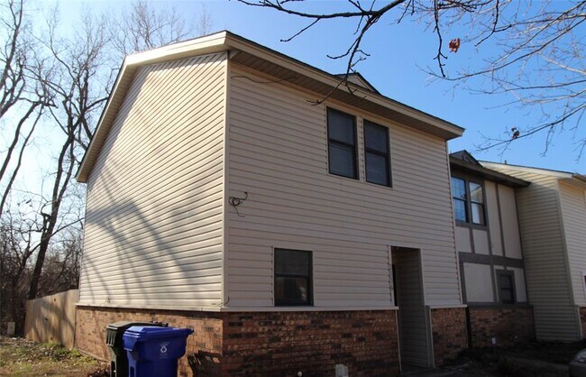 Building Photo - 2336 Heatherfield Ln