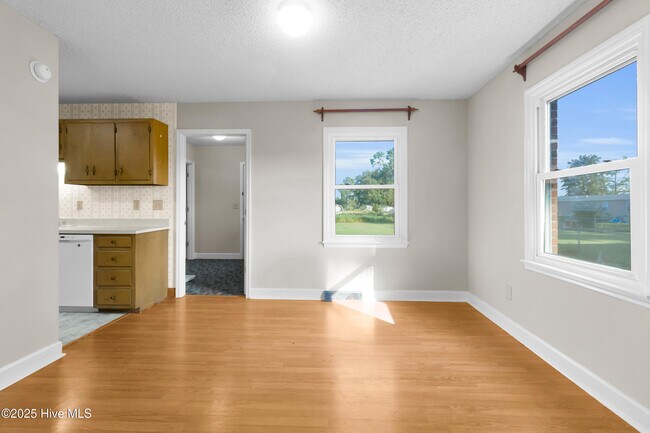 Building Photo - 209 McCoy Ave