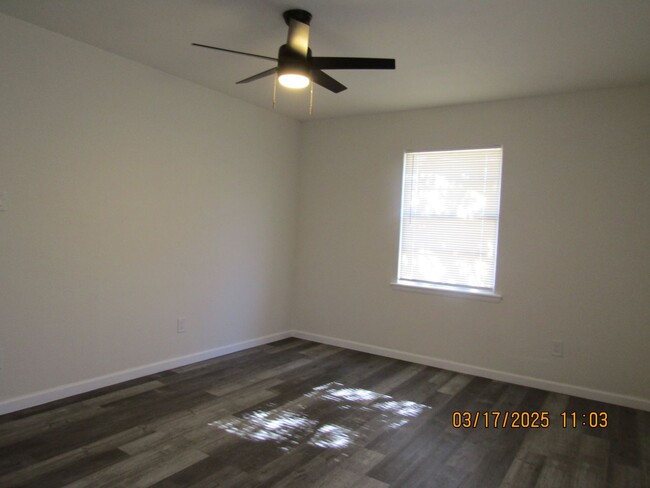 Building Photo - Remodeled three-bedroom home located in th...