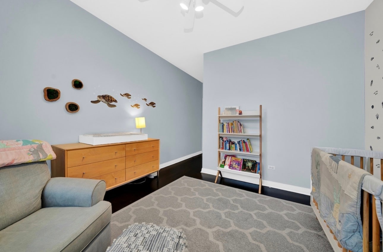 Building Photo - 550 W Fulton St