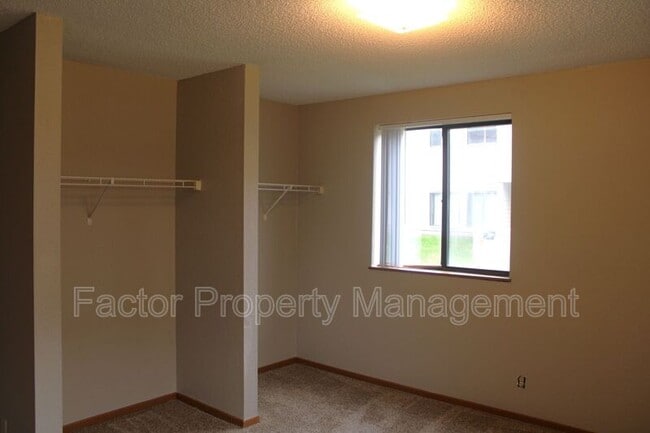 Building Photo - 1530 Warren St