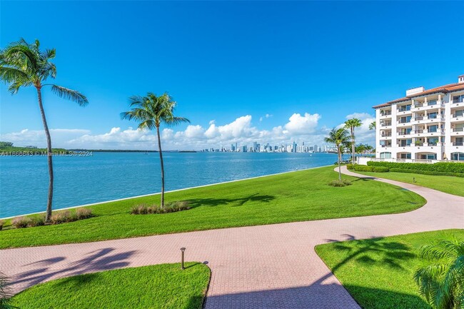 Building Photo - 4922 Fisher Island Dr