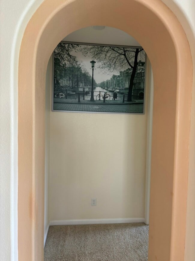 Building Photo - 10294 Stoecker Way