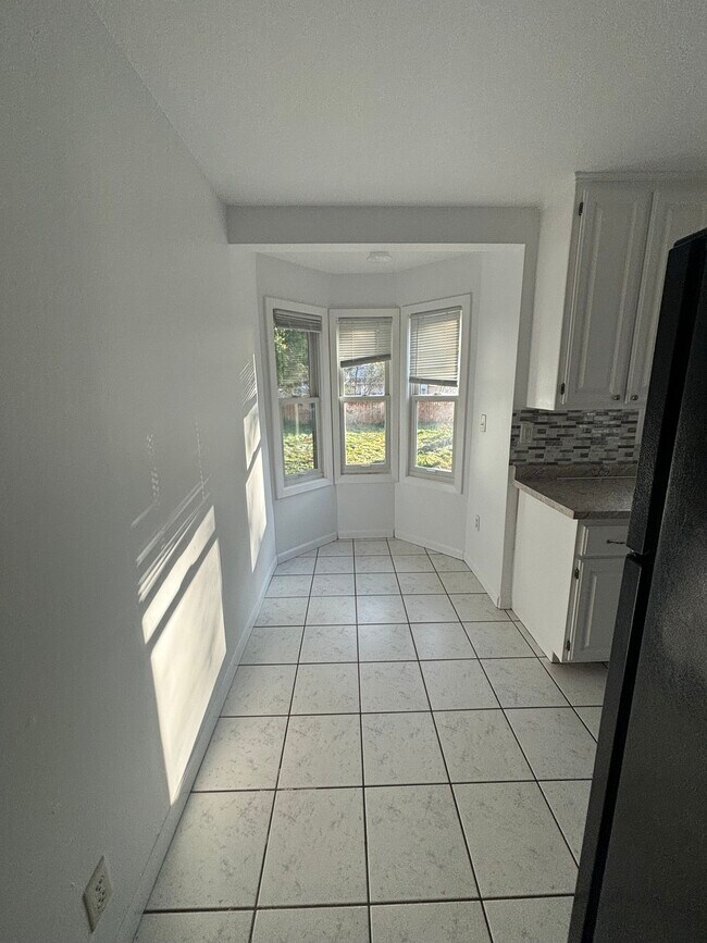 Building Photo - 2813 Pennsylvania Ave S