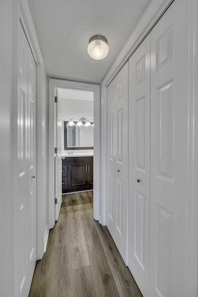 Building Photo - 200 Deerpoint Ct