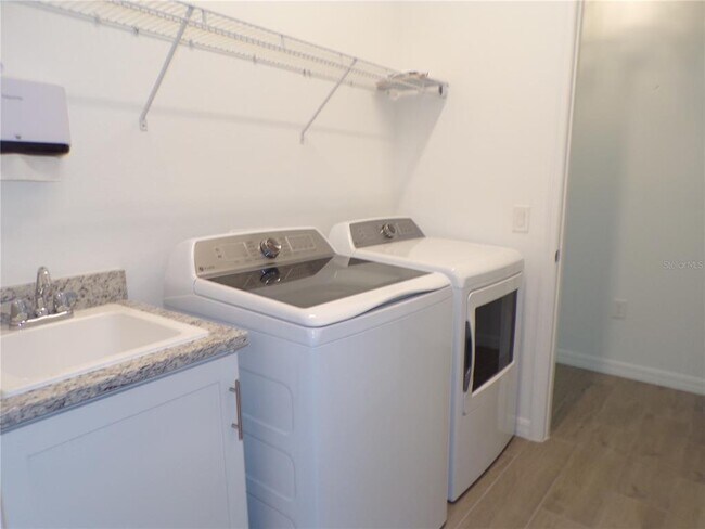 Building Photo - 15255 River Birch Ct