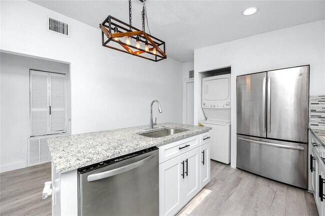 Building Photo - 6745 88th Ave N