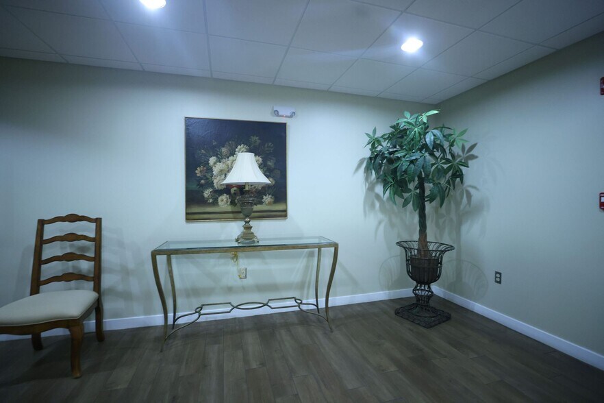 Building Photo - 30 Franklin St