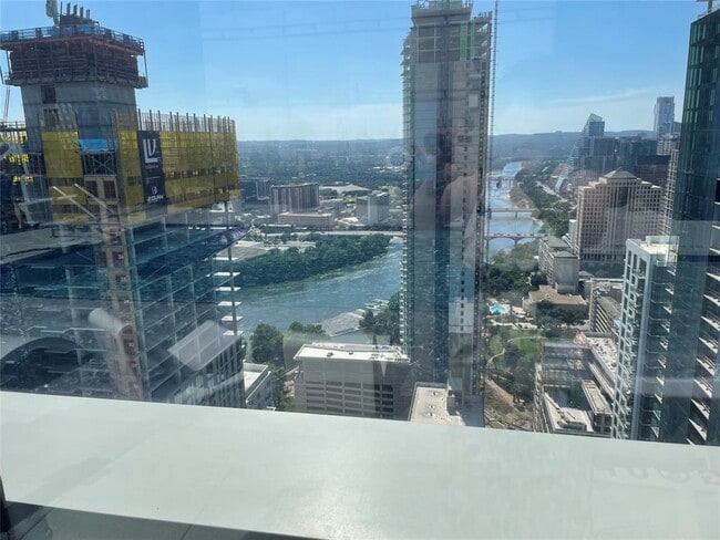 Building Photo - 84 East Ave