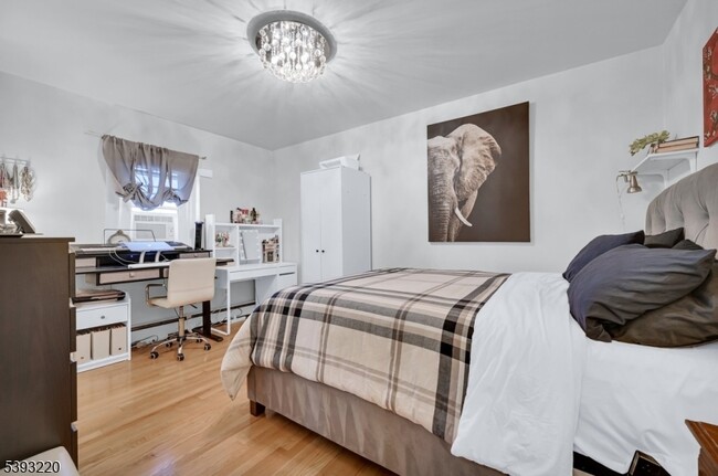 Building Photo - 640 Franklin Ave