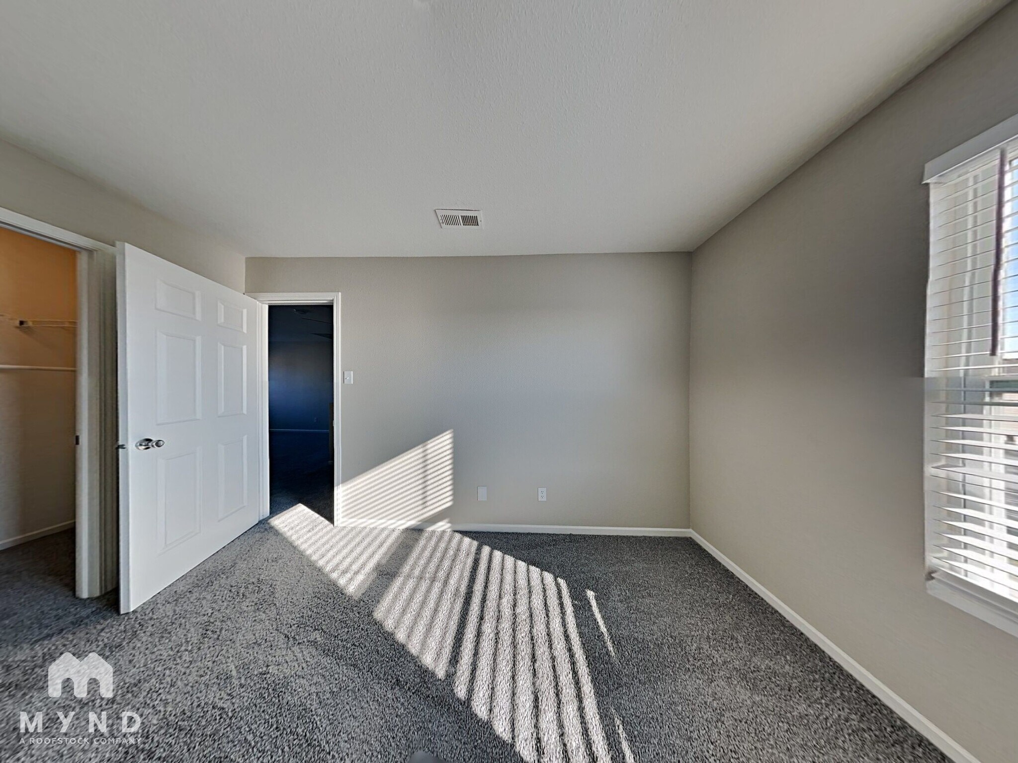 Building Photo - 3117 W Meadowbend Dr