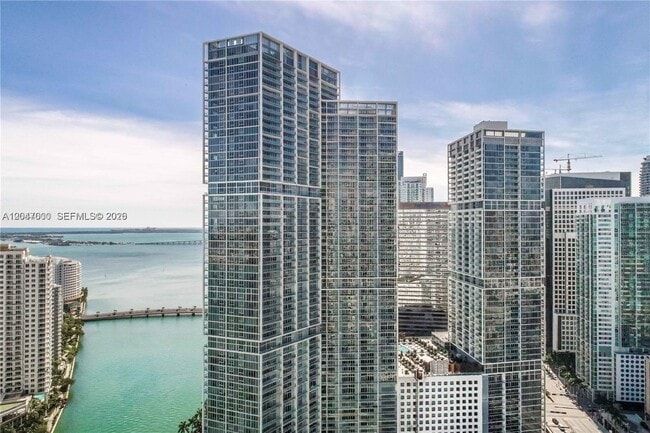 Building Photo - 475 Brickell Ave