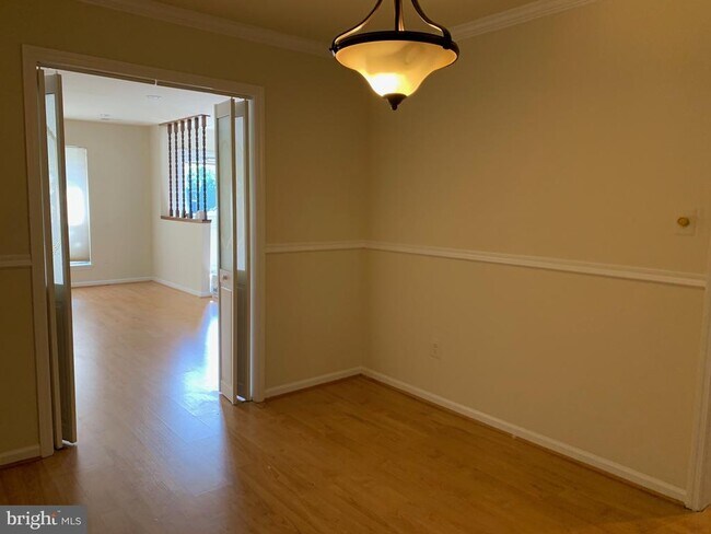 Building Photo - 8200 Aspen Glen Ct