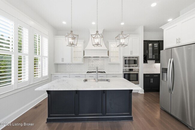Building Photo - 6300 Mistflower Cir