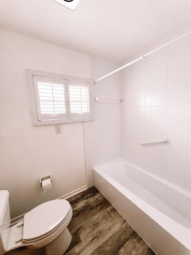 Building Photo - 8153 SE Carlton St