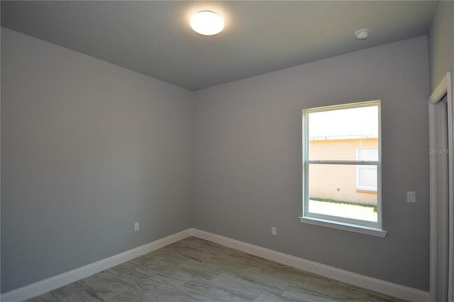 Building Photo - 25 Rosepetal Ln