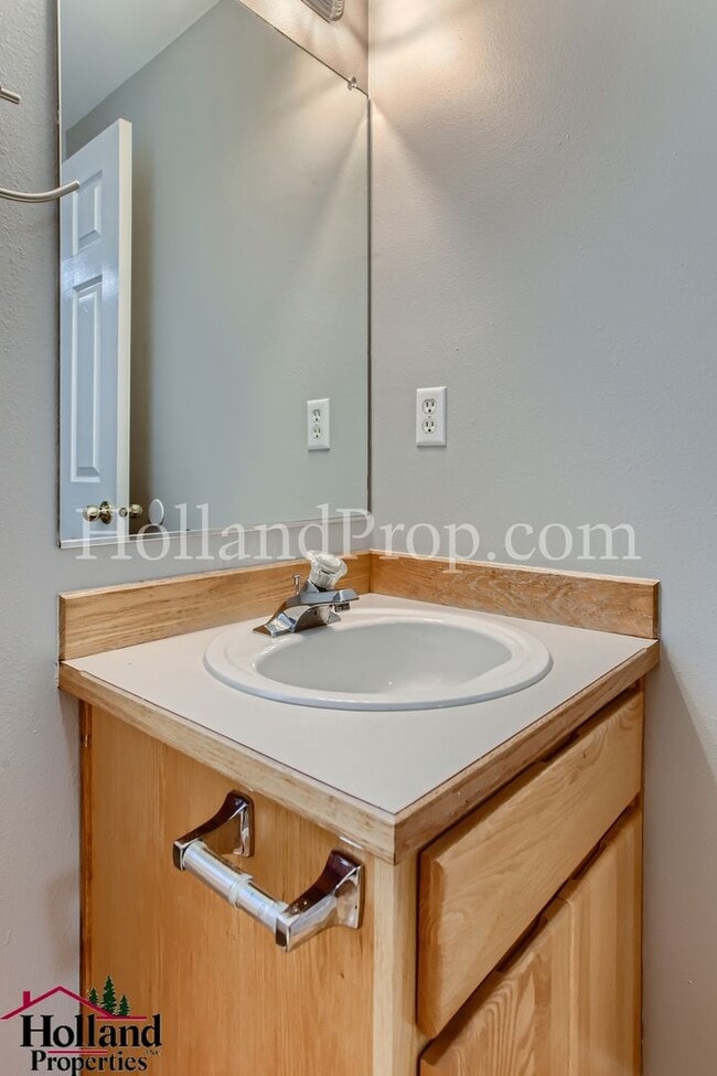 Building Photo - Charming 2-Story Home with Modern Comforts...
