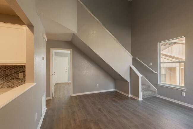 Building Photo - Rawhide Loop, 317/319