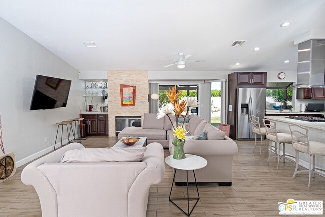 Building Photo - 2342 N San Gorgonio Rd