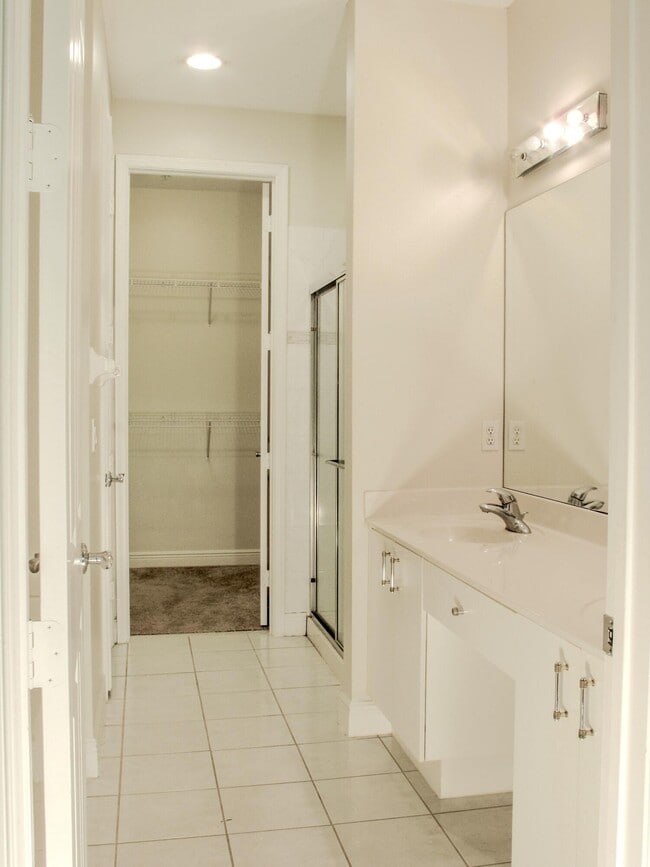 Building Photo - 124 Jesup Ln