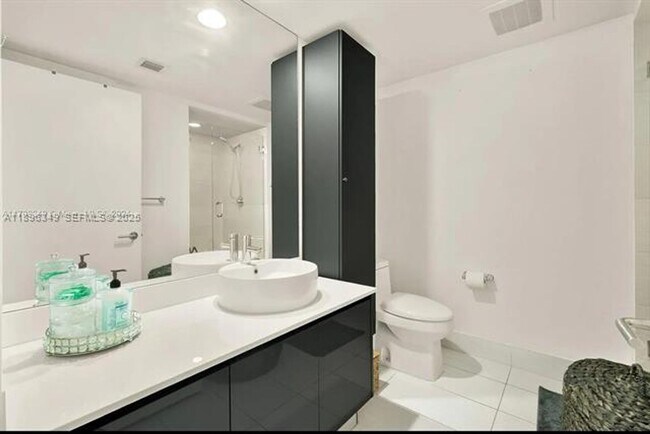 Building Photo - 31 SE 6th St