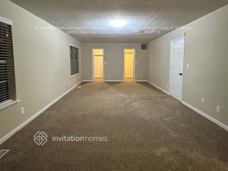 Building Photo - 2529 Country Lake Cir