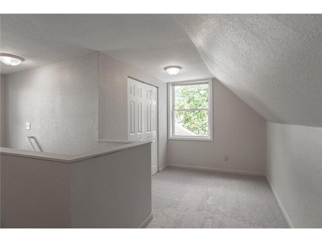 Building Photo - 1183 Edgerton St