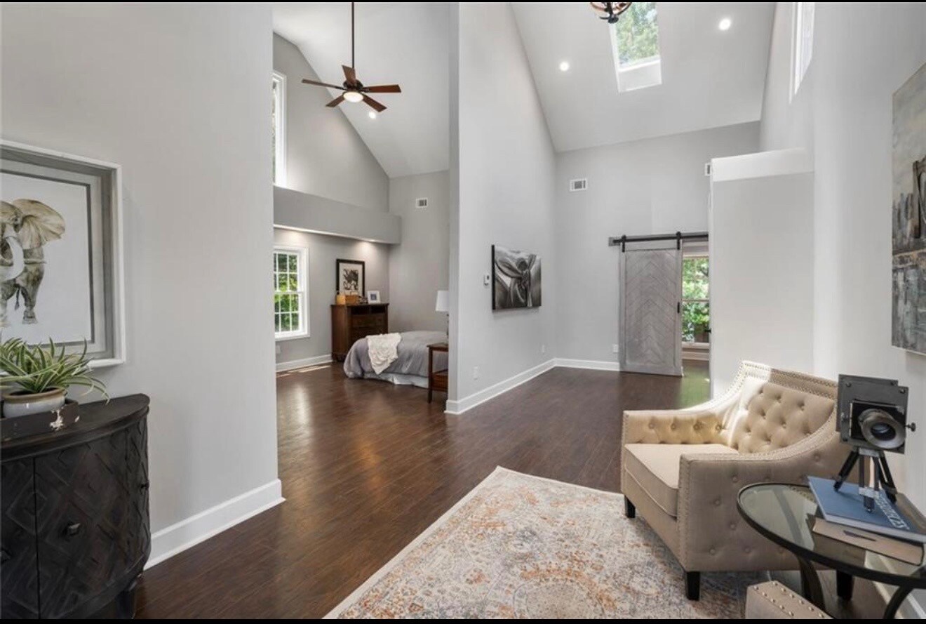 Building Photo - Room in House on Dill Ave SW