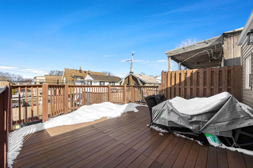 Building Photo - 1708 W 35th St