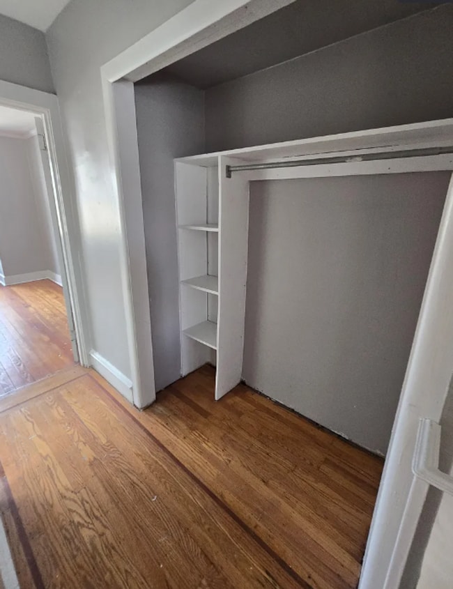 Building Photo - Charming 3-Bedroom, 1-Bathroom Home