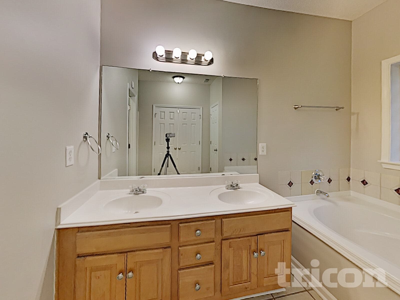 Building Photo - 130 Nowell Dr