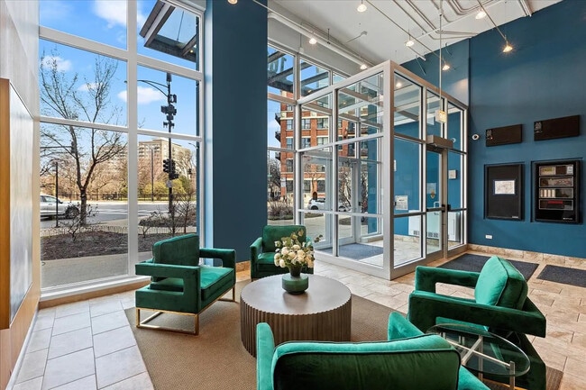 Building Photo - 1600 S Indiana Ave