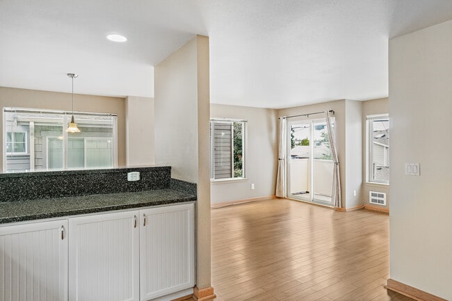 Building Photo - 8619 Delridge Way