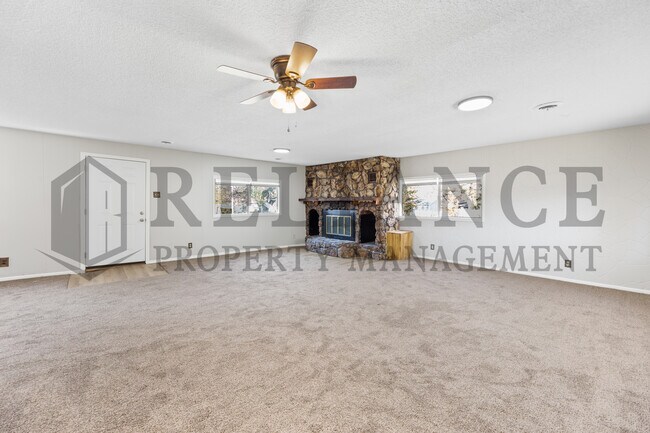 Building Photo - 1823 S Hiram St