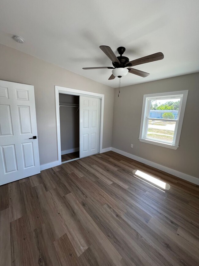 Building Photo - Totally updated !!  All new interior.  Bri...
