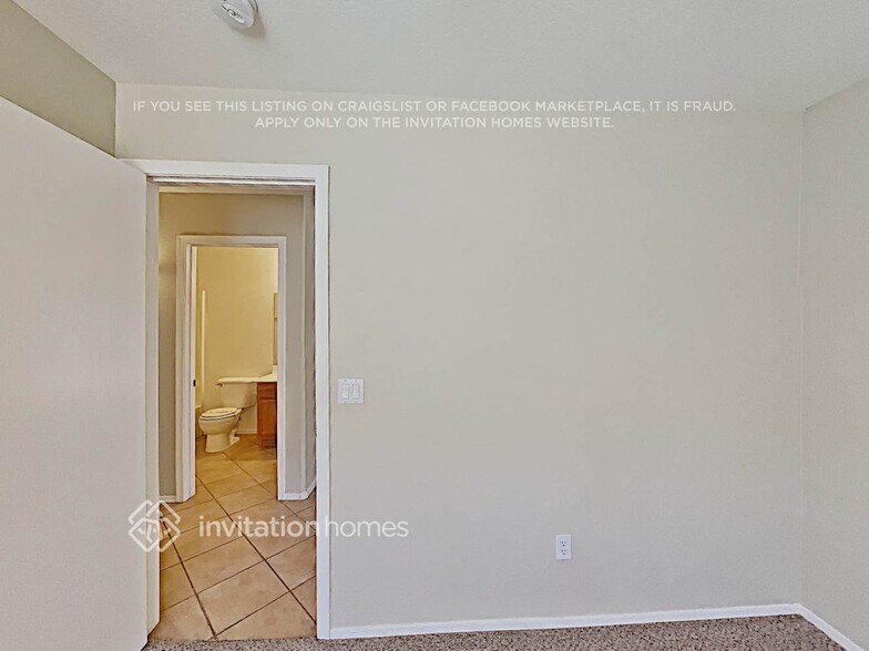 Building Photo - 16059 W Larkspur Dr