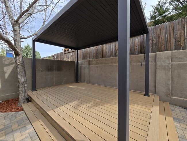 Building Photo - 7250 Via Verde