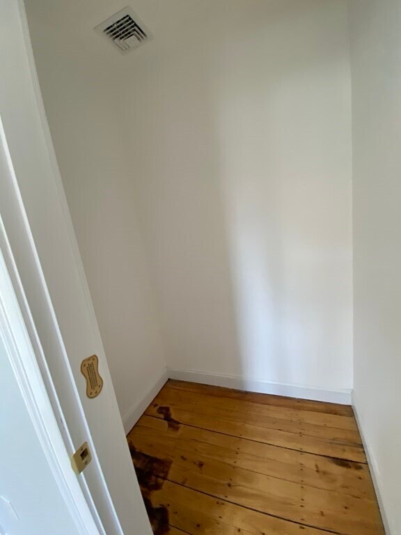 Building Photo - 3 Bellevue St