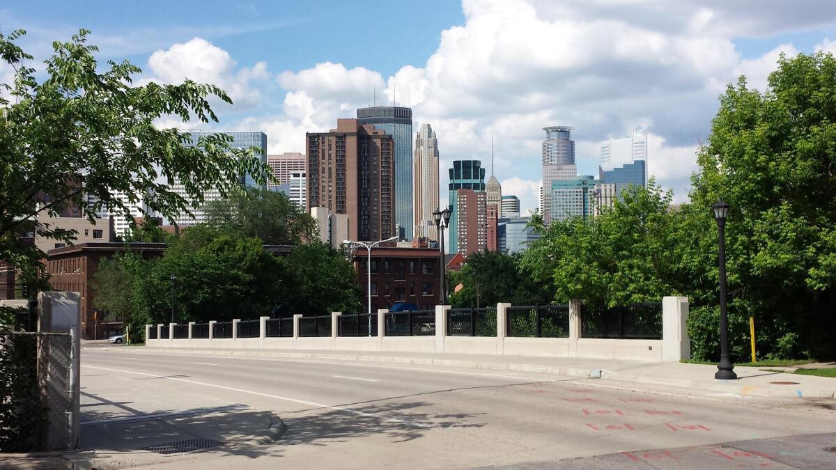 Downtown view from outside of the building - 1800 Lasalle Ave