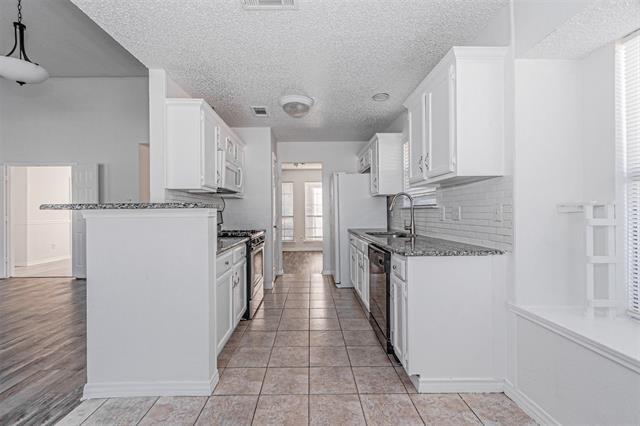 Building Photo - 2606 Hollow Bend