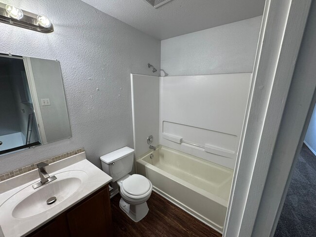 Building Photo - 2-Story Home on a Corner Cul-de-Sac in Wes...