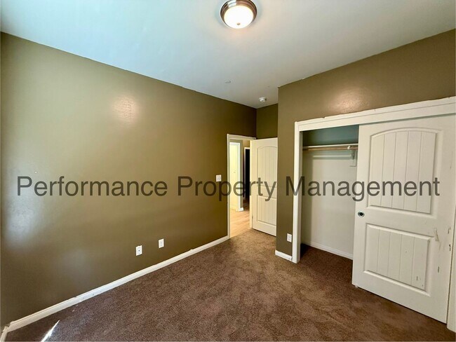 Building Photo - 7010 Olen Arnold Ave