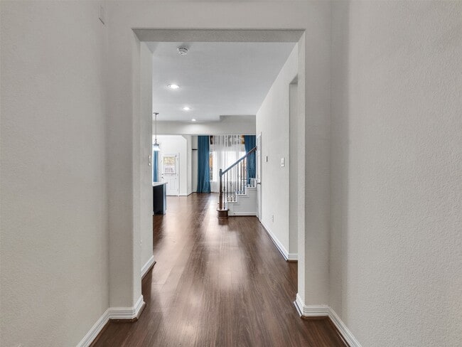 Building Photo - 11066 Walts Run Ln