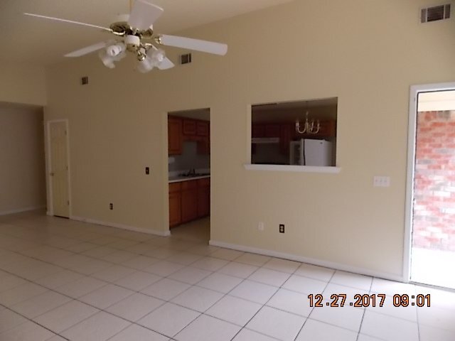 Building Photo - Home For Rent