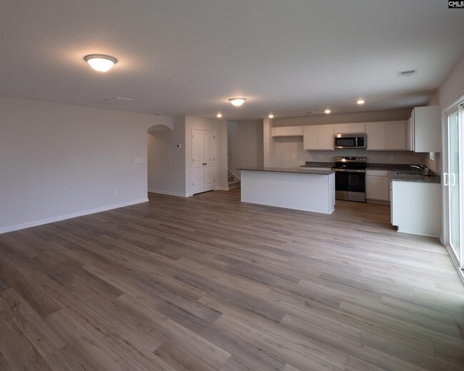 Building Photo - 1062 Begonia Dr